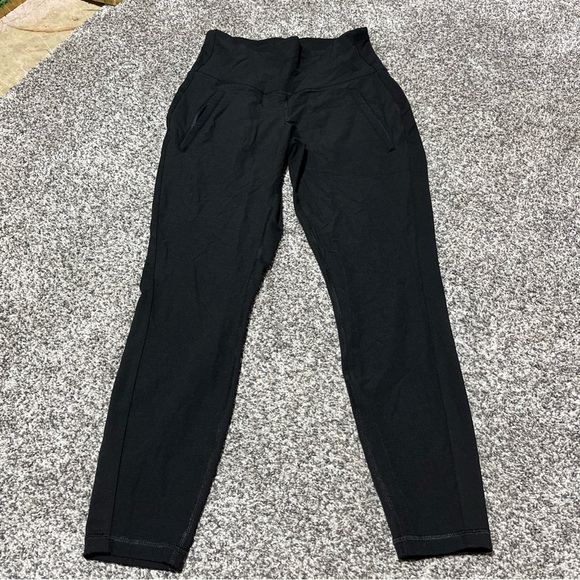 Old Navy Women Pants Small Black Nylon / Polyester Fitted Activewear Leggings ** - Picture 1 of 8